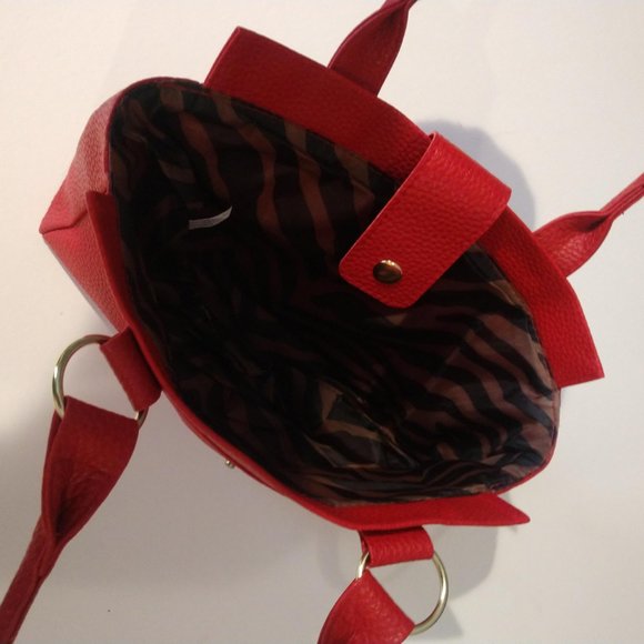 Red Hand Bag - Picture 3 of 3